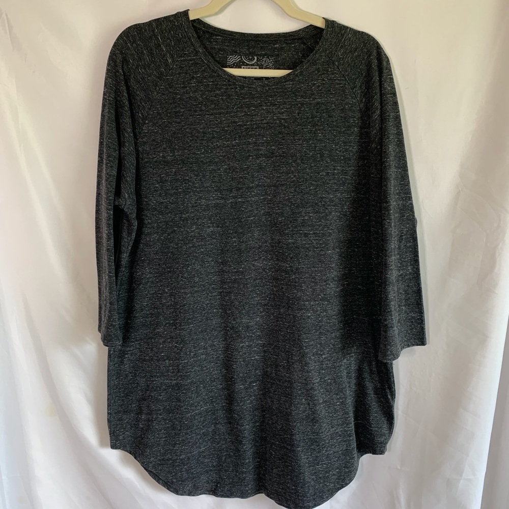 Neff women’s long sleeve tee shirt, size XL. Used